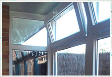 Cerramiento terraza con ventanas batientes en PVC en Las Rozas