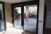 ventanas de PVC Ecoven de 82mm con triple vidrio