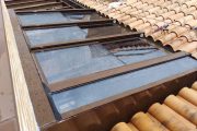 Cerramiento de Aluminio formado por techo móvil motorizado