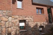 Ventanas de PVC bicolor blanco interior - madera exterio