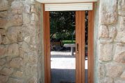 Ventanas de PVC bicolor blanco interior - madera exterio
