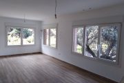 Ventanas de PVC bicolor blanco interior - madera exterio