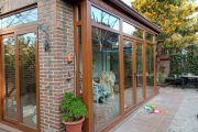 Cerramiento en PVC imitación madera