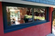 Cerramiento  con sistema de corredera paralela con fijos en PVC
