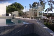 Barandilla perimetral de terraza y piscina