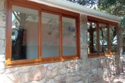 Cerramiento en PVC en imitación madera