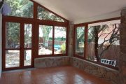 Cerramiento en PVC en imitación madera