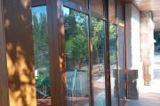 Cerramiento de PVC en imitación madera
