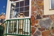 Cerramiento de entrada en PVC