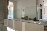 Barandilla interior en vidrio laminar