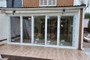 Ventanas y puertas de PVC con vidrios
