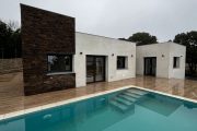 Ventanas de PVC en acabado gris antracita