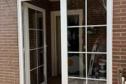 Cerramiento de entrada en PVC blanco