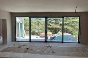 Ventanal de PVC color antracita